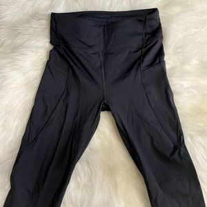 Black Lululemon capris with back zipper